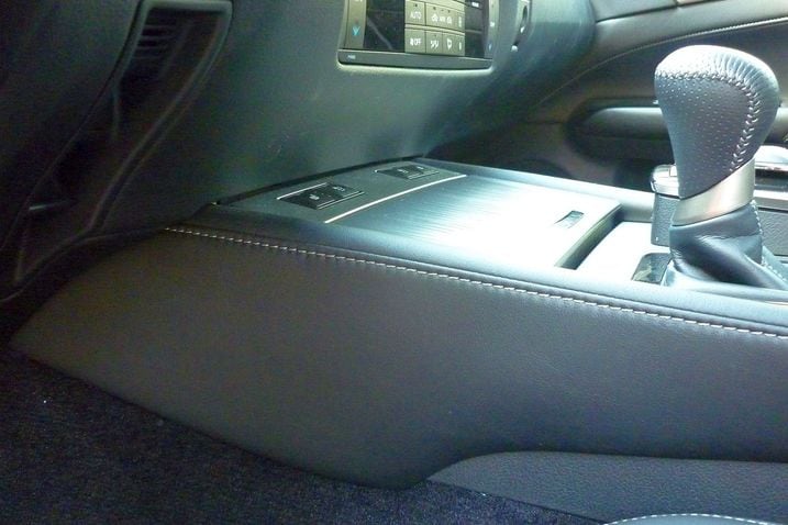 Lexus GS 350 F Sport leather padding.jpg